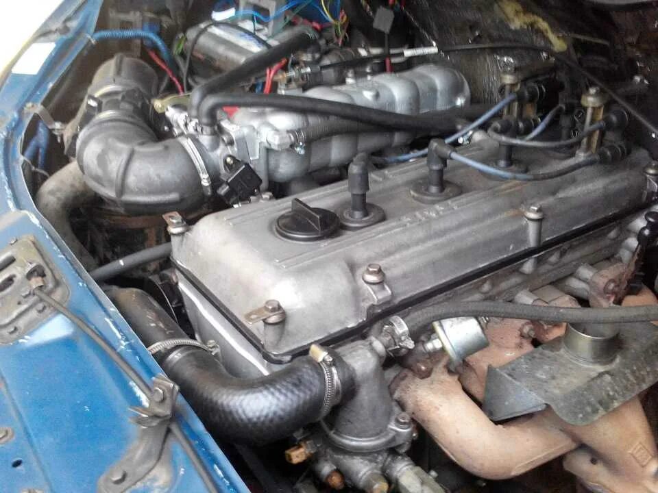 Форсунки 405 евро 2. Форсунки газель 405 евро 2. Форсунки газель 405 снятие. Газель 405 двигатель форсунки. Форсунки змз 405.