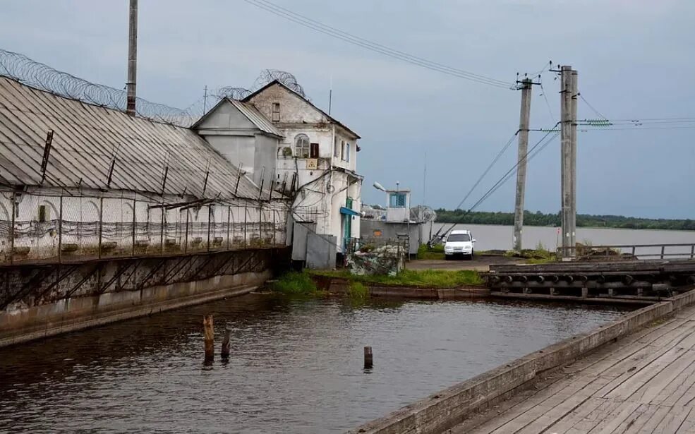 Где остров огненный. Вологодский пятак остров Огненный. Колонию «Огненный остров» Вологодской обла.