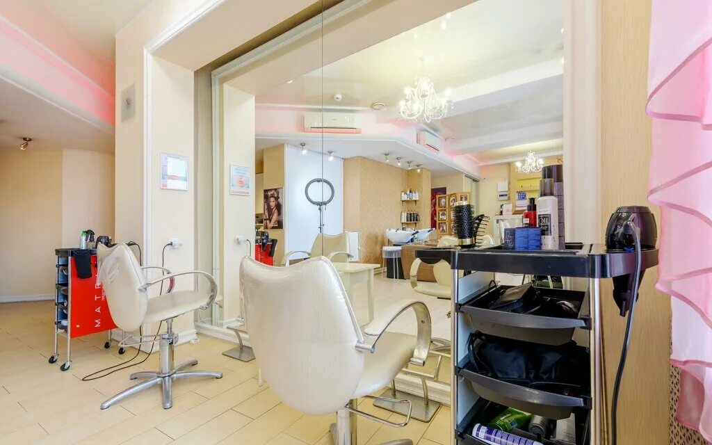 Визави салон красоты на латышских. Визави салон красоты на латышских стрелков. Салон визави спб. Салон красоты визави спб. Салон визави на латышских стрелков.