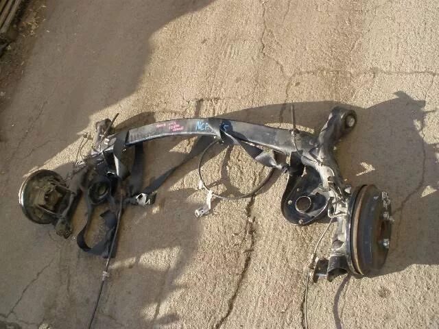 Рычаг тойота витц 2001. Задняя банка toyota vitz ncp13. Подвеска тойота витз. Рычаг передней подвески тойота витц. Схема передней подвески toyota corolla 120.