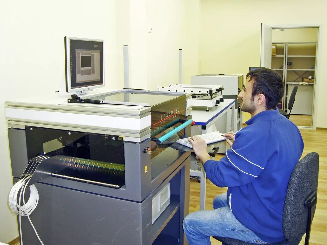 Профессии связанные с управлением качества. Управление качеством продукции профессия. Качество продукции и управления качеством. Контроль качества профессия. Управление качеством продукции на предприятии изготовителя.