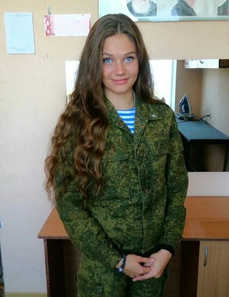 Скачать фото девушки военной форме Pinterest