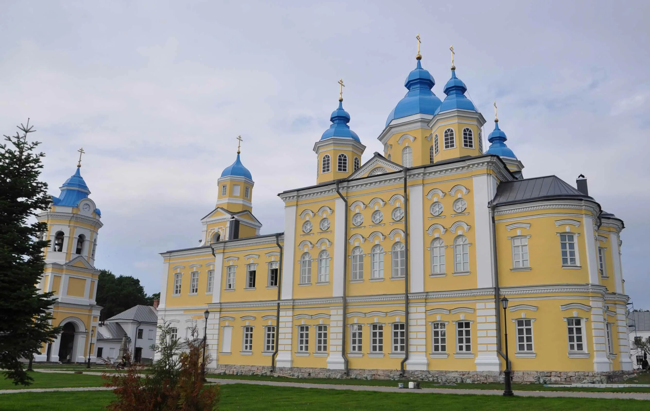 коневский монастырь санкт петербург. монастырь на острове коневец на ладожском озере. коневский монастырь на ладожском озере. коневец пристань. рославльский и дecногорский мелетий.