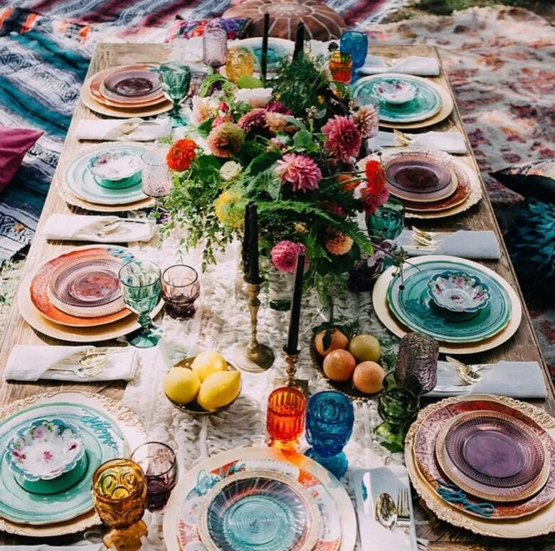Декор стола в стиле бохо. Декор стола в стиле бохо. Сервировка стола в стиле бохо. Сервировка в стиле бохо. Бохо стол.