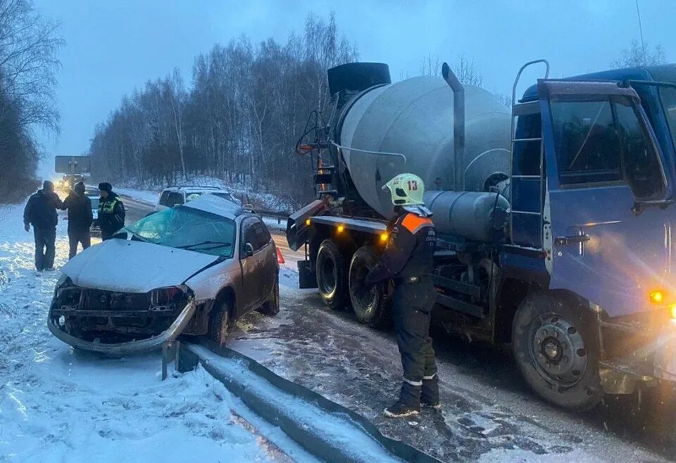 Мостовая улица пожар. Авария в томске на кузовлевском тракте. Мостовая 32 томск. Чп в томске 2022 магазин. В томске сгорел тц лента.