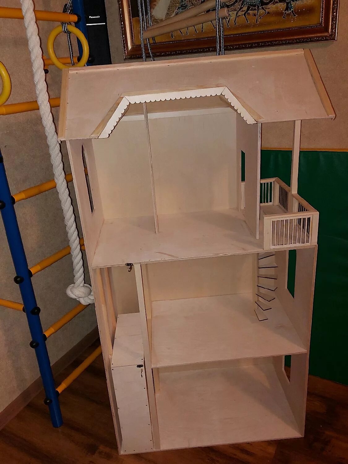 Кукольные лифты. Дом мечты барби x7949. Кукольный домик деревянный с лифтом. Лифт для кукол. Лифт для кукол.