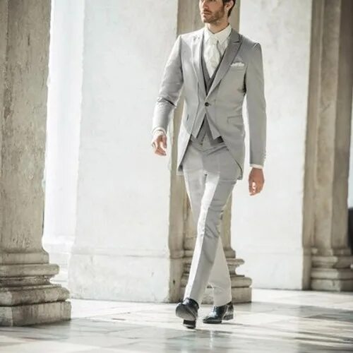 Image may contain: one or more people, people standing and shoes Mens fashion su