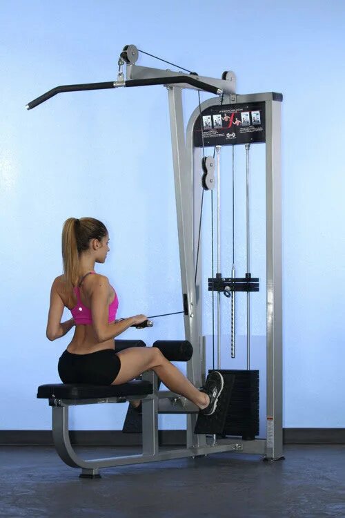 Pull low. Rear delt row тренажёр. low row тренажер техника. тяга лоу роу. lat pulldown machine.