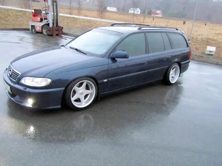 Опель омега б на 17 дисках. Опель омега б r17. Диски омега б. Диски омега б. Opel omega r17.