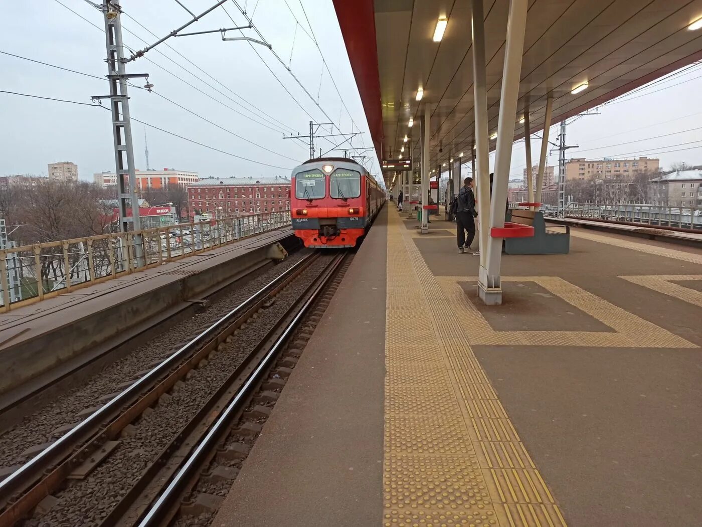 Электропоезд москва. Что с электричками сегодня на ярославском. Последнее метро. Поезд электричка. Что с электричками сегодня на ярославском.