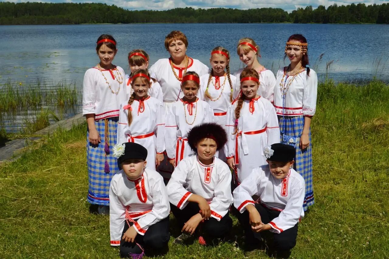 Сколько человек в вологодской области. Вепсы народ Вологодская область. Вепсы в Вологодской области Бабаевский. Вепсы в Вологодской области внешность. Карелы и вепсы.