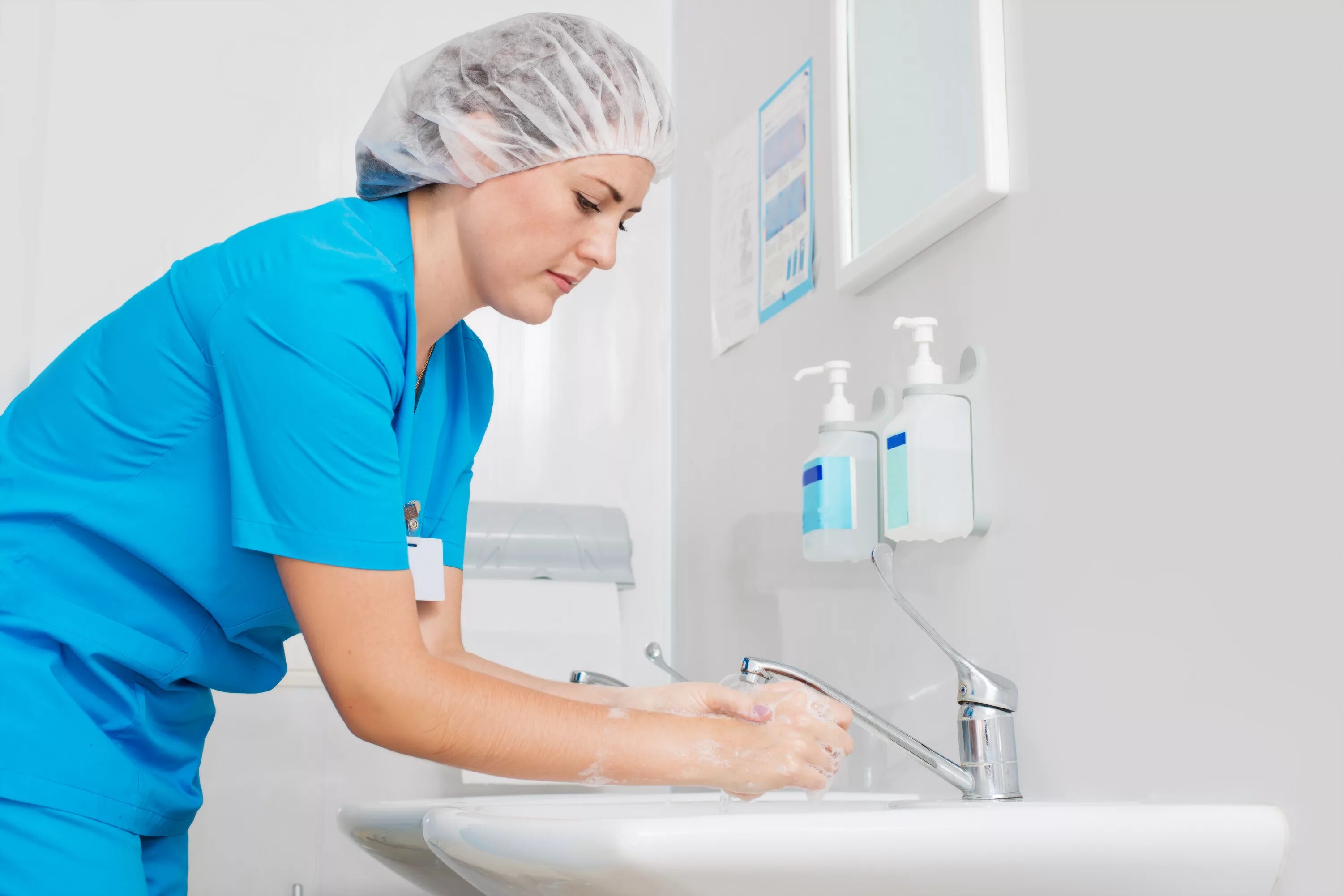 Мытье рук медсестры. Мытье рук медицинского персоо. Гигиена медицинского персонала. Соблюдение правил асептики и антисептики.