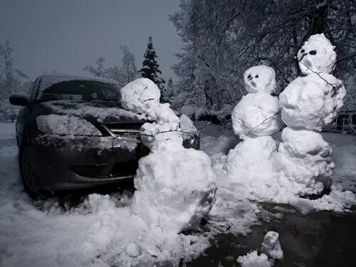 The Most Interesting News Photos of March (92 pics) Snowman, Snow fun, Winter pi