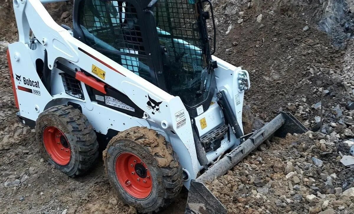 Bobcat 530. Бобкэт s530. Бобкэт 530. «Bobcat» s175, s530, s863. Ремень Bobcat s530.