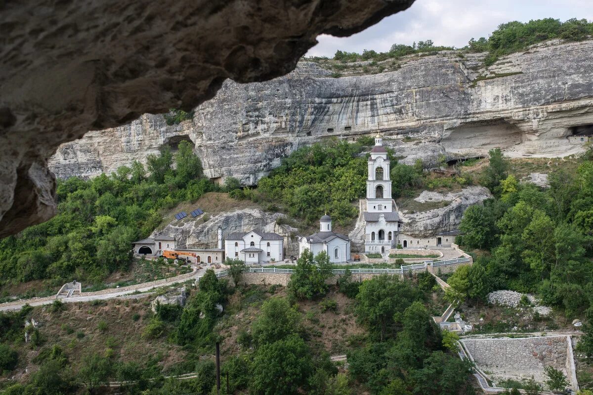 Пещерный монастырь в крыму