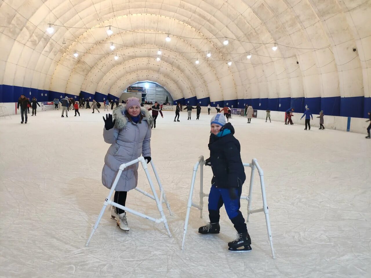 Ice park спб меркурий. Каток айс парк. Крытый каток в жуковском. Каток айс парк. Каток айс парк.