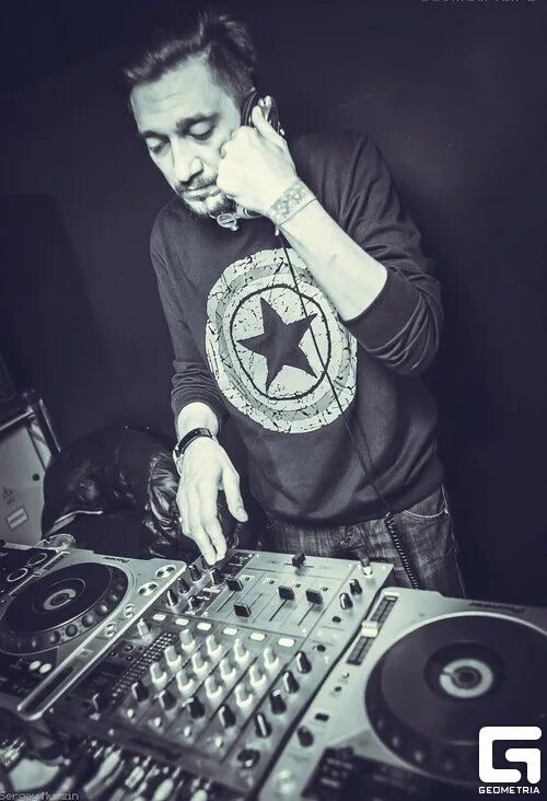 Дж гиглан. Диджей груфф. Dj джан. Dj джан. Dj джан.