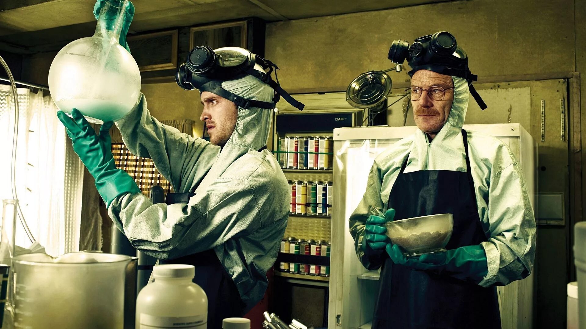 Метом это. Breaking Bad Джесси и Уолтер в лаборатории. Уолтер Уайт Хайзенберг в лаборатории. Хайзенберг Химик.