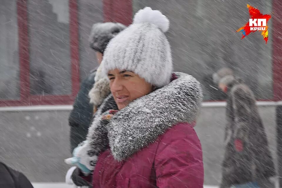 Долго ждать снега. Метель в Новосибирске. Весенний морозец в Новосибирске сегодня. Когда ждать снег центральные районы.