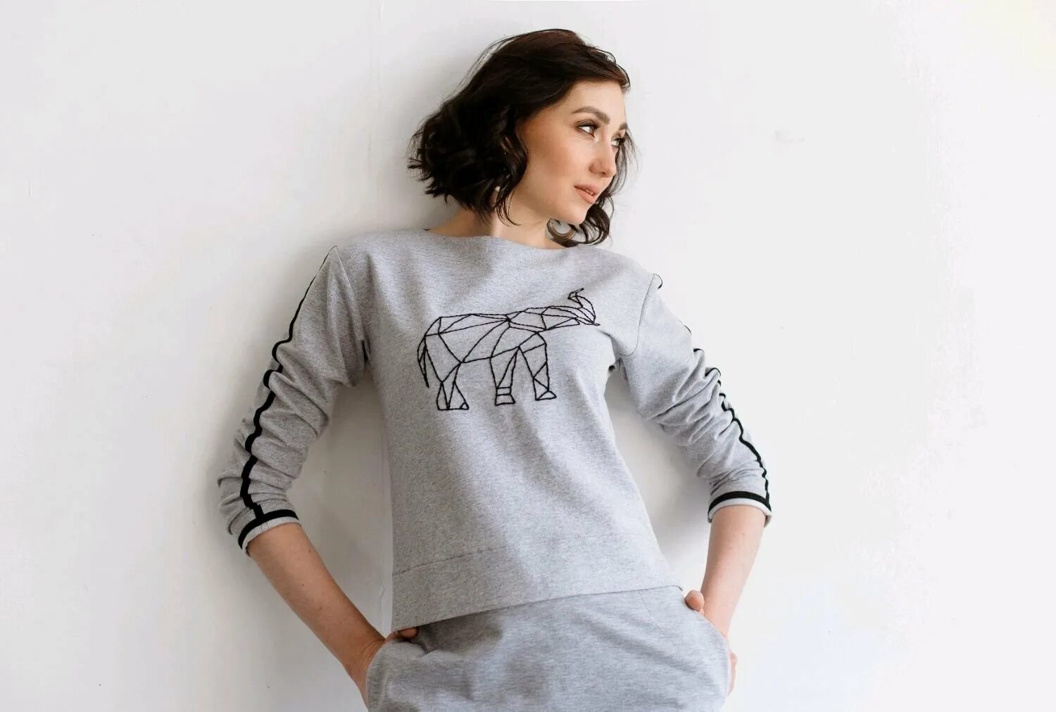 Блузки из футера. Кофты из футера женские. Свитшот реглан. Свитшот женский футер. Свитшот женский футер.