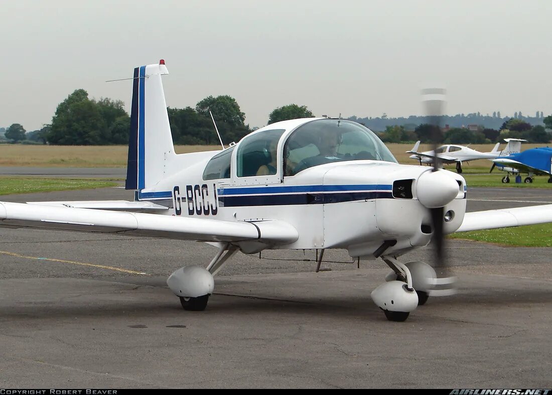 Полет 4 местный самолет. Grumman AA-5. 4х местный самолет. Grumman American AA-5. Blue American Grumman AA-5b.