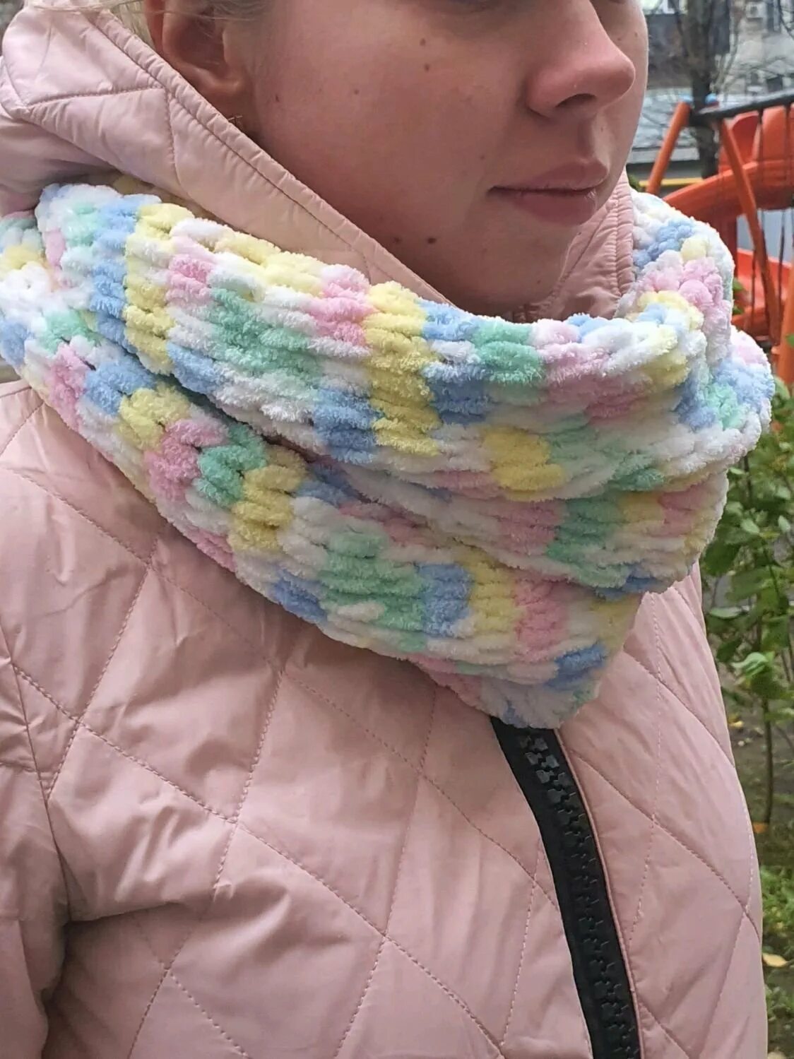 Снуд из ализе пуффи. Стильные шарфы крючком. Шарф-трансформер из alize puffy fine. Шарфик крючком. Шарф из ализе.