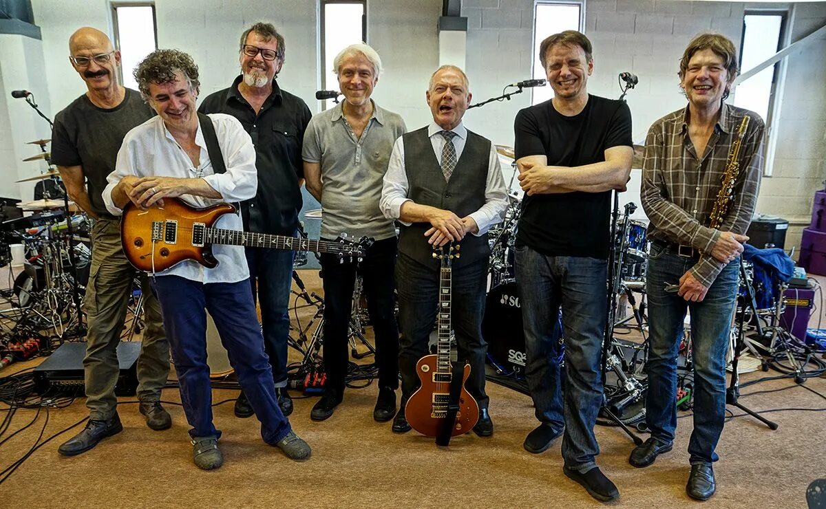 Crimson группа. King crimson. king crimson band. king crimson рок группа. king crimson 1969.