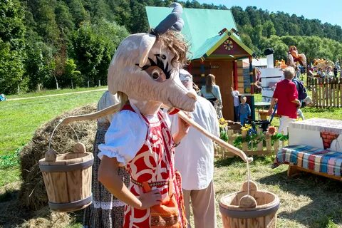 Славянское подворье дубровицы