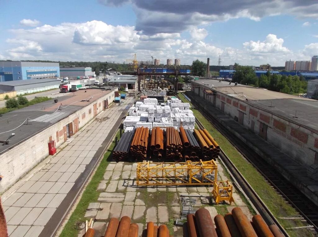 Складской комплекс большой исток. Разгрузка крытых вагонов. Склад с жд путями. Открытая площадка склад. Склад с жд путями.