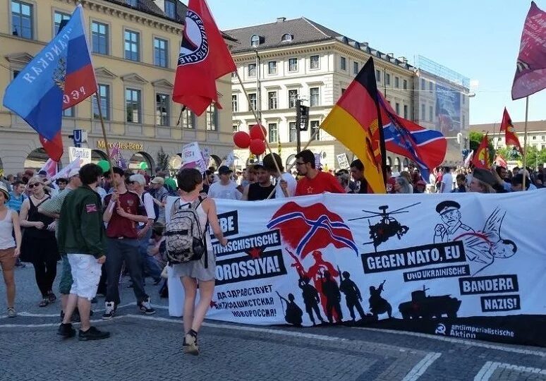 германская коммунистическая партия. коммунистическая партия германии коммунисты германии. флаг коммунистической партии германии. коммунистическая партия германии сейчас. флаг коммунистов германии.