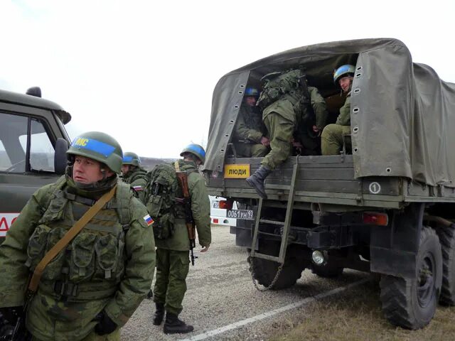 Авантюра форум украина. Миротворческие силы России в Приднестровье. Миротворцы России в Приднестровье. БТР 80 миротворческих Приднестровье. Миротворческие силы России техника.