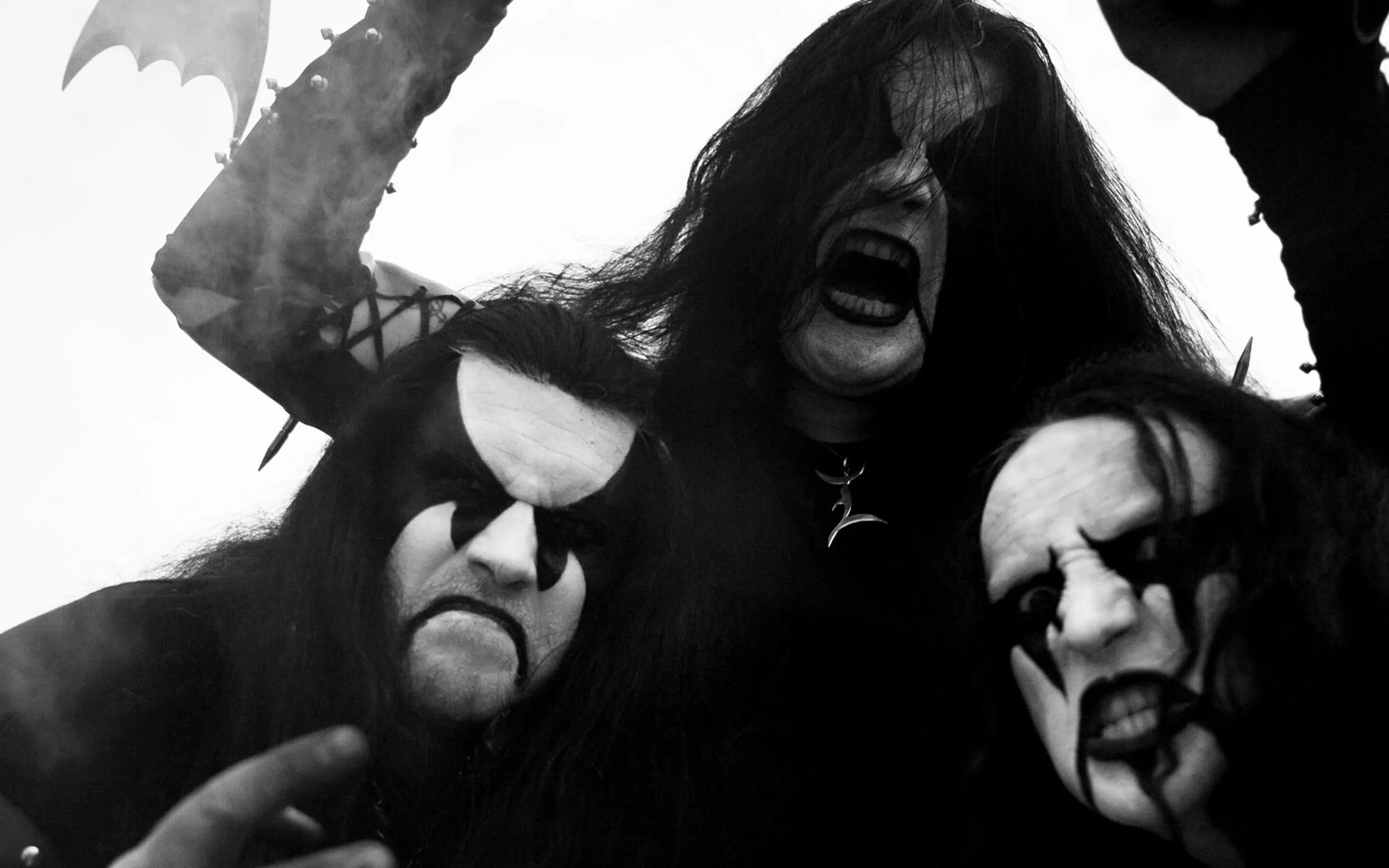 Immortal рингтон. Блэк металлист иммортал. Эванесенс караоке на русском. Abbath норвежский музыкант. Immortal рингтон.