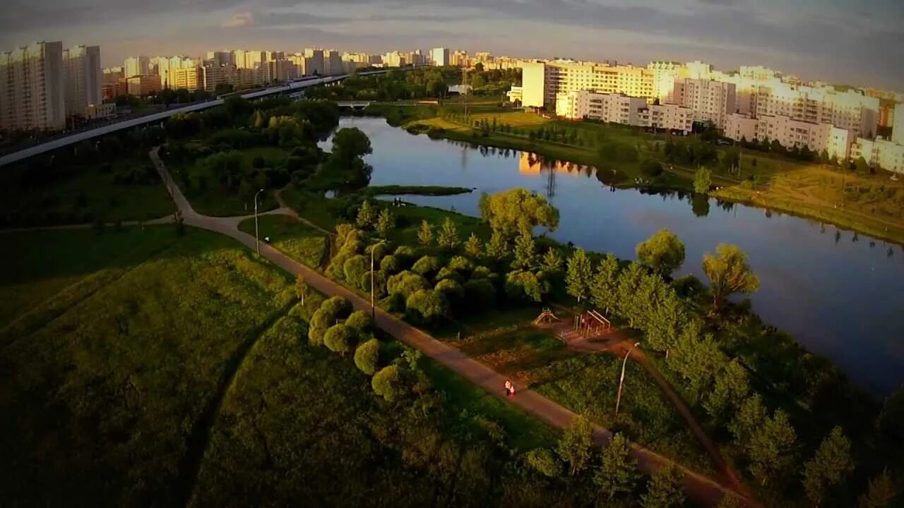 Парк северный район москвы. Южное Бутово парк Черневский пруд. Ландшафтный парк Южное Бутово у Черневского пруда. Парк Южное Бутово. Парк Южное Бутово пруд.