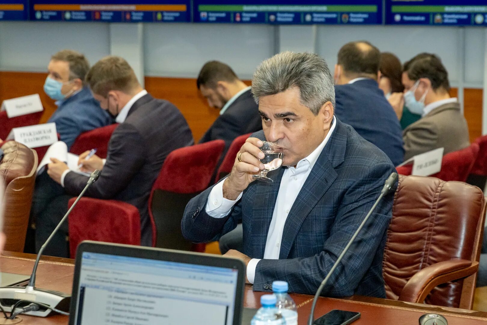 Информ уик выборы 2025