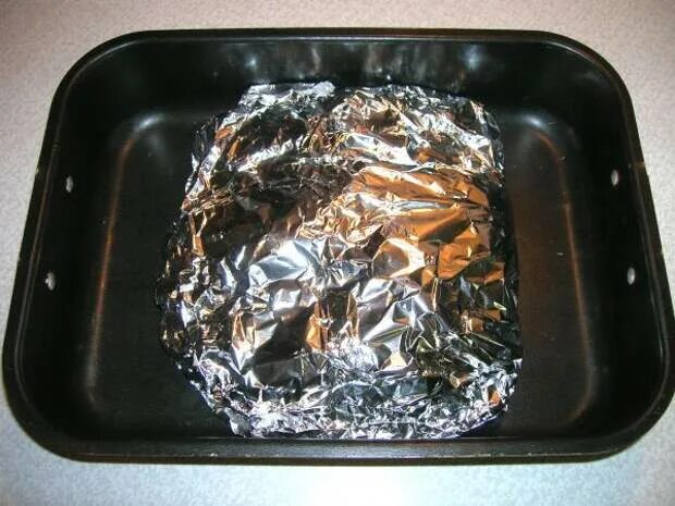 Лосось папильот. Сколько запекать стейк в фольге. Семга запеченная в фольге. Стейк из свинины в духовке с картошкой. Стейк форели в духовке.