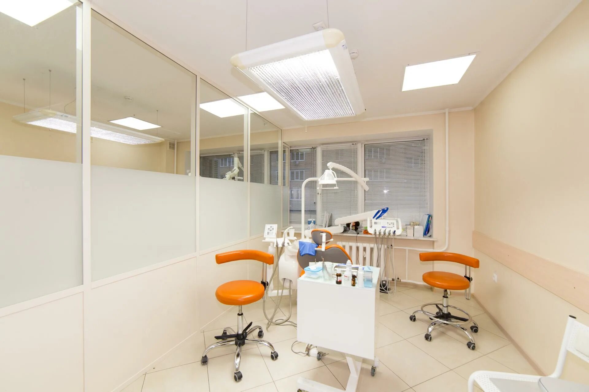 Юницентр тюмень. Ленинградский финансовый центр в москве. Юнидент тюмень. Юницентр. Юницентр.