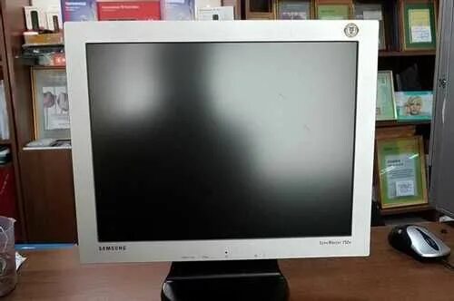 Монитор samsung sync. Синк мастер 947 самсунг монитор. монитор самсунг синк мастер 151 с. самсунг мастер 152 s. монитор самсунг старый синк мастер.