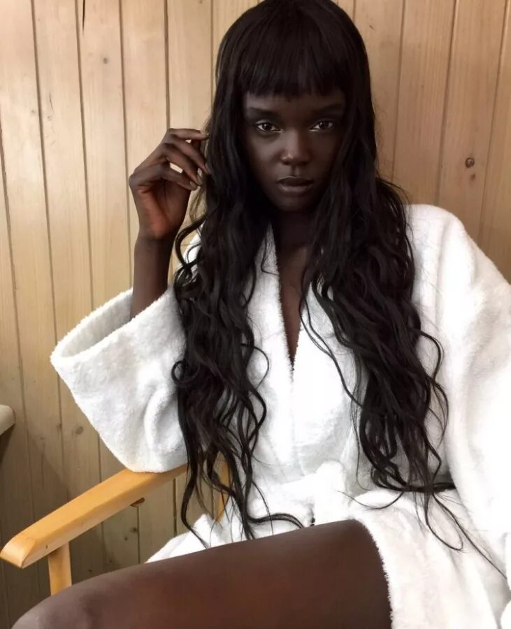Самая чернокожая модель. Модель даки тот (duckie thot) из южного судана. модель ньядак тот из южного судана. даки тодд. duckie thot - австралийская модель.
