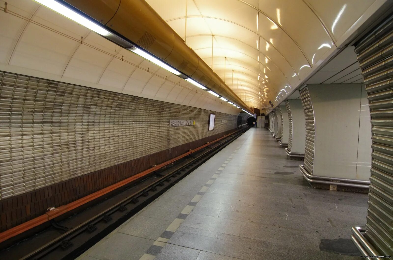 Станция андел в праге. Метрополитен праги. Станция мустек прага. Фото пражского метро. Фото пражского метро.
