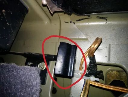 Причина не открывается багажник