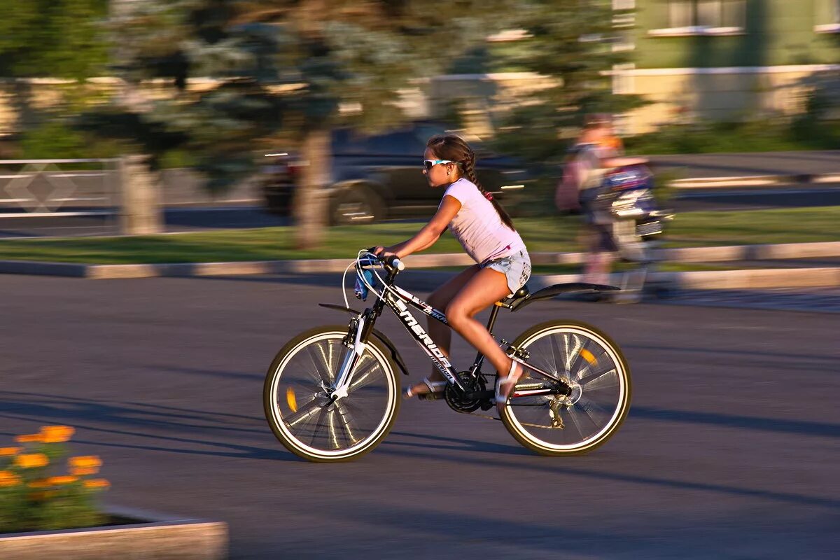 фотосет с велосипедом. красивые девушки на велосипеде. девушка на велосипеде. девушка на велосипеде. фотосессия с велосипедом.