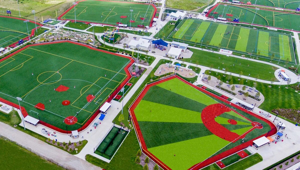 Универсальная спортивная площадка усп-1. Необычные спортивные площадки. Парк северное бутово пойма реки битца. Спортплощадка в школе. Благоустройство школьного стадиона.