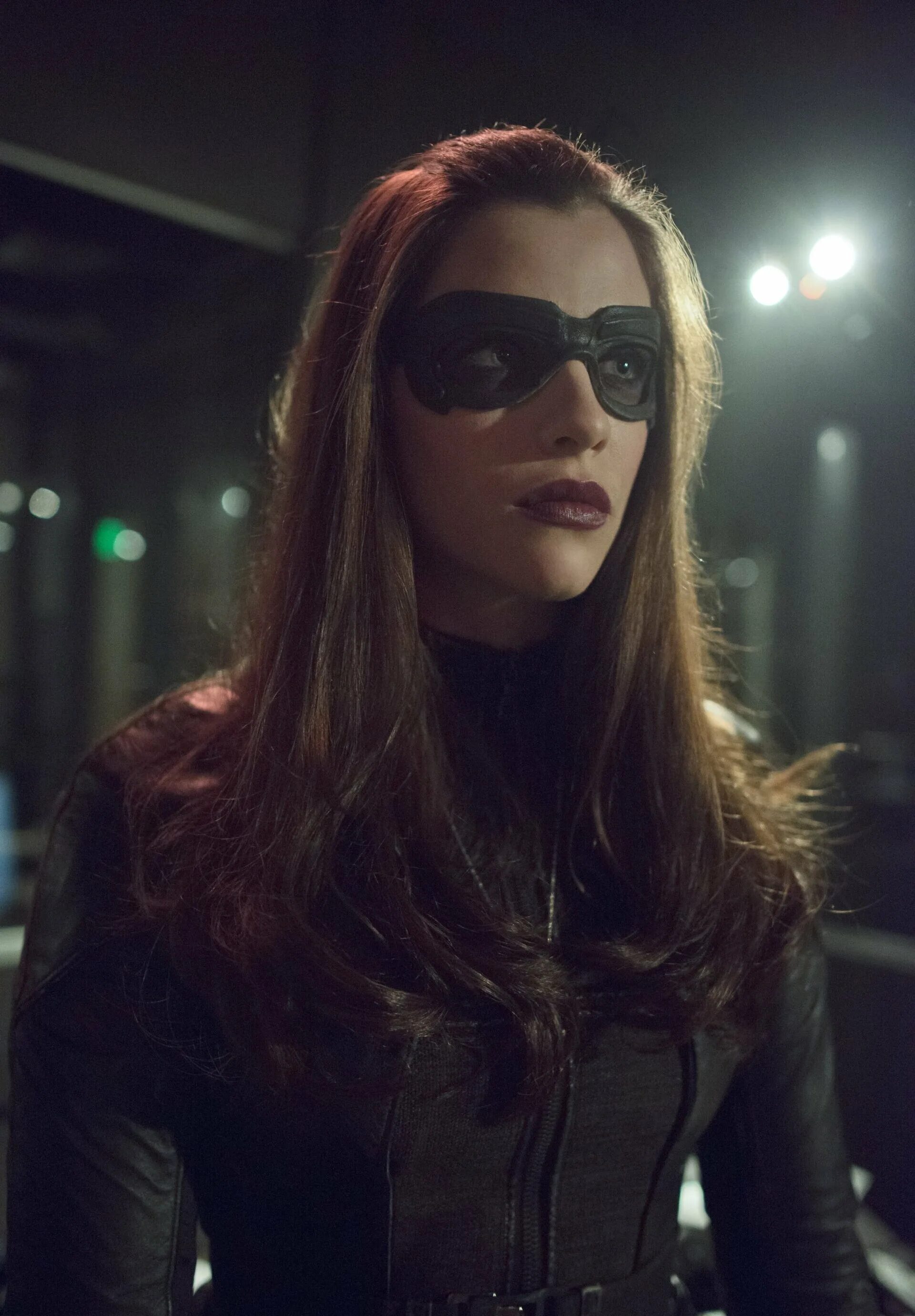 джессика де гау стрела. хелена бертинелли стрела. хелена бертинелли стрела. охотница стрела. джессика де гау хелена бертинелли.