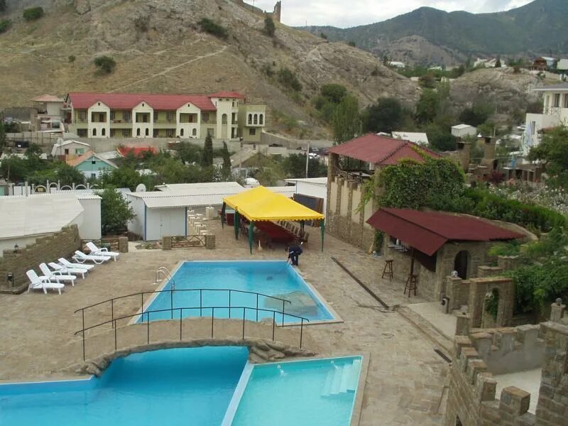 Крым бастион пляж. Бастион судак сайт. Отель бастион крым. Бастион судак пляж. Крым гостиница бастион.