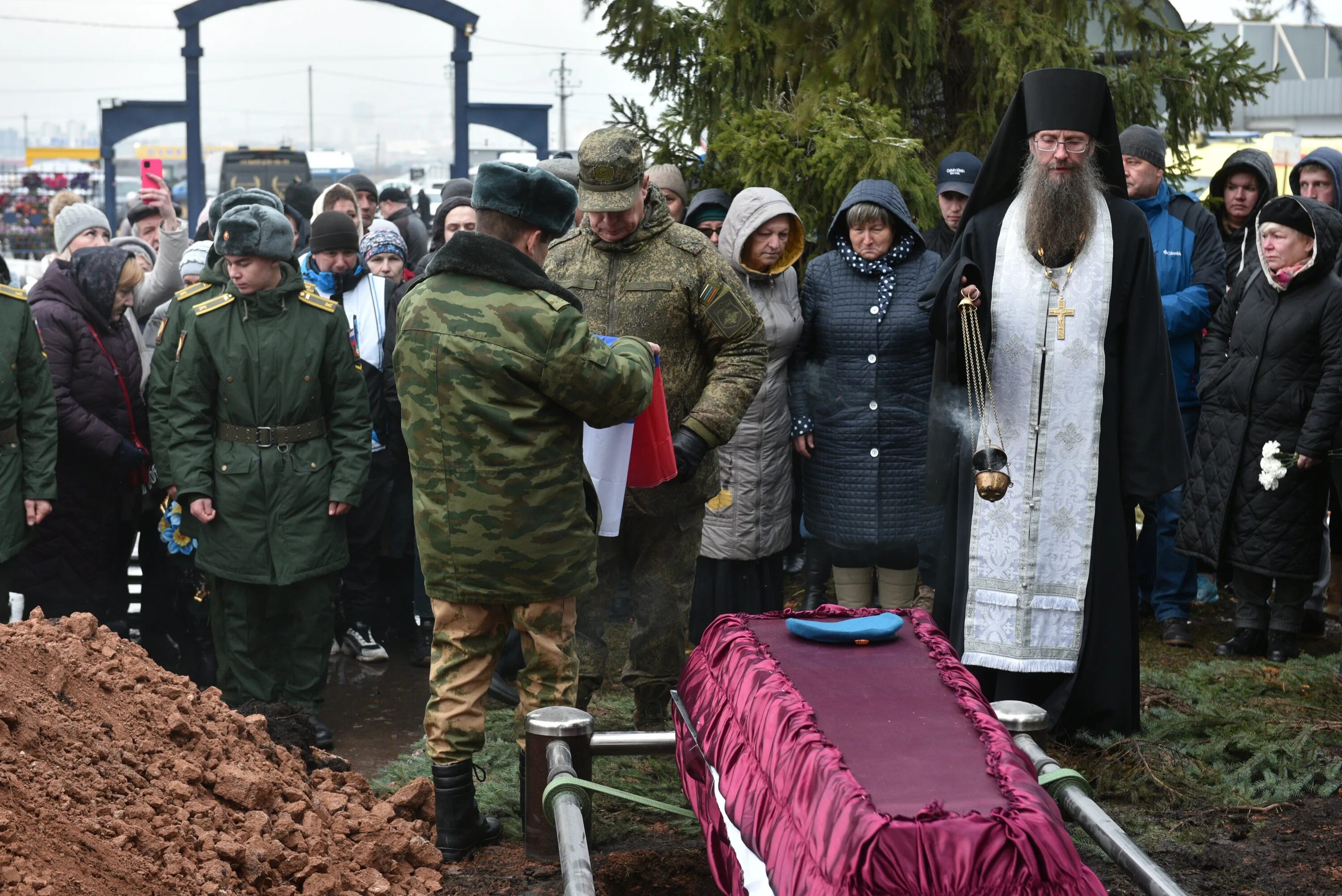 Новости наб челны свежие. Простились с пятью погибшими.