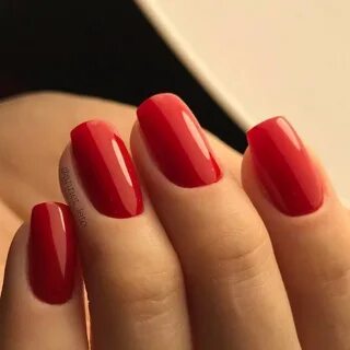 Однотонные красные ногти