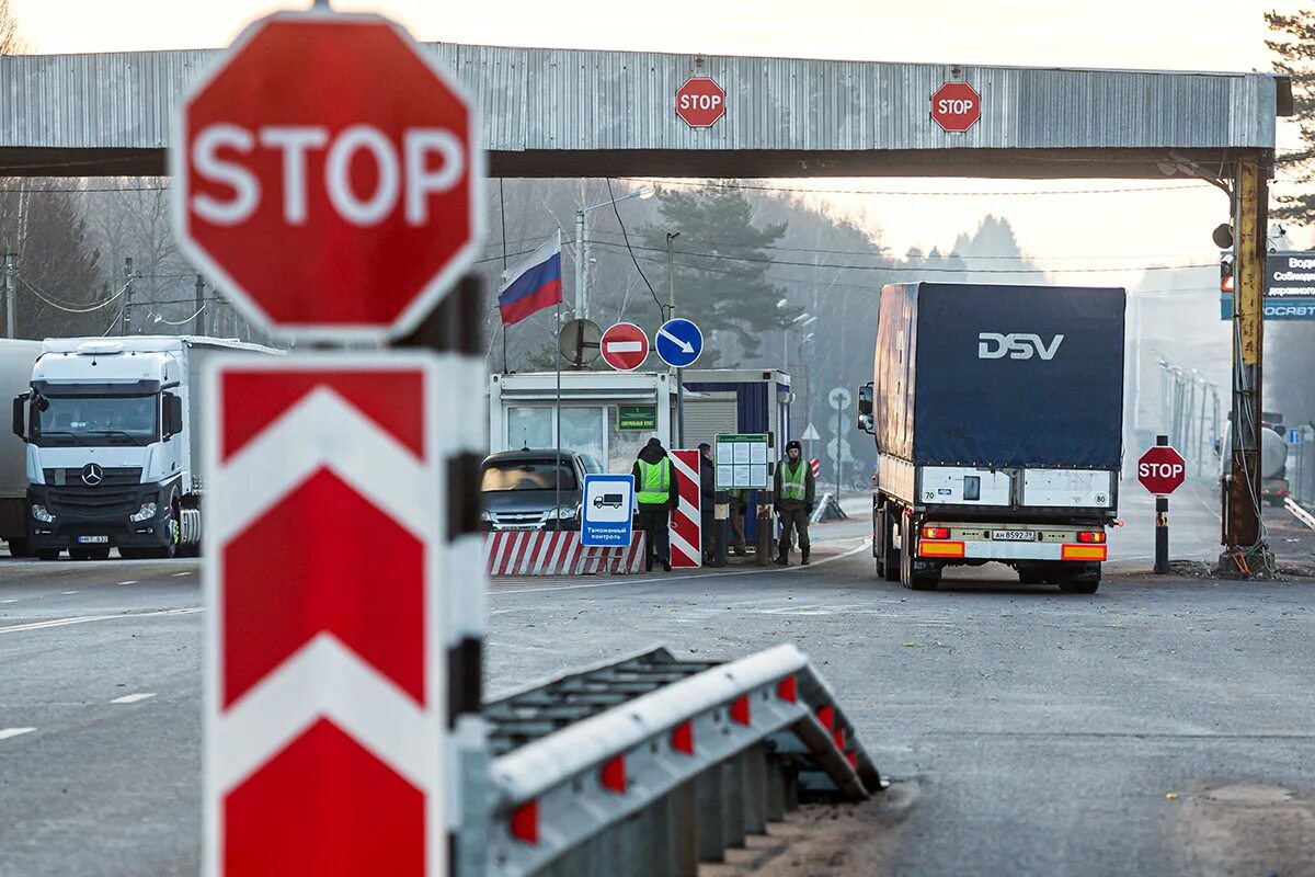 запретили въезд в россию. движение грузовых по ттк с 22. ограничение движения грузового транспорта в москве. уведомление о запрете пересечения границы. въезд закрыт.