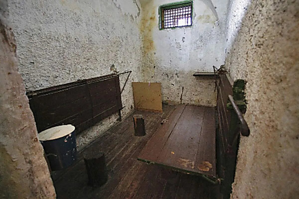 Изолятор помещение. Камера шизо пкт. Изолятор помещение. Изолятор помещение. Сизо 18/1 краснодар.