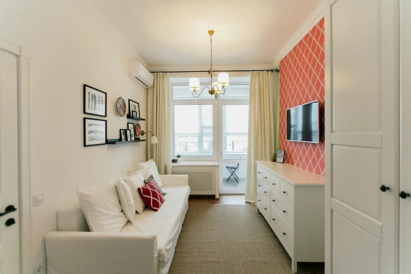 Зрительно удобнее. Зрительное увеличение пространства комнаты. Обои в полоску в интерьере. Зрительно удобнее. Увеличение пространства в интерьере.