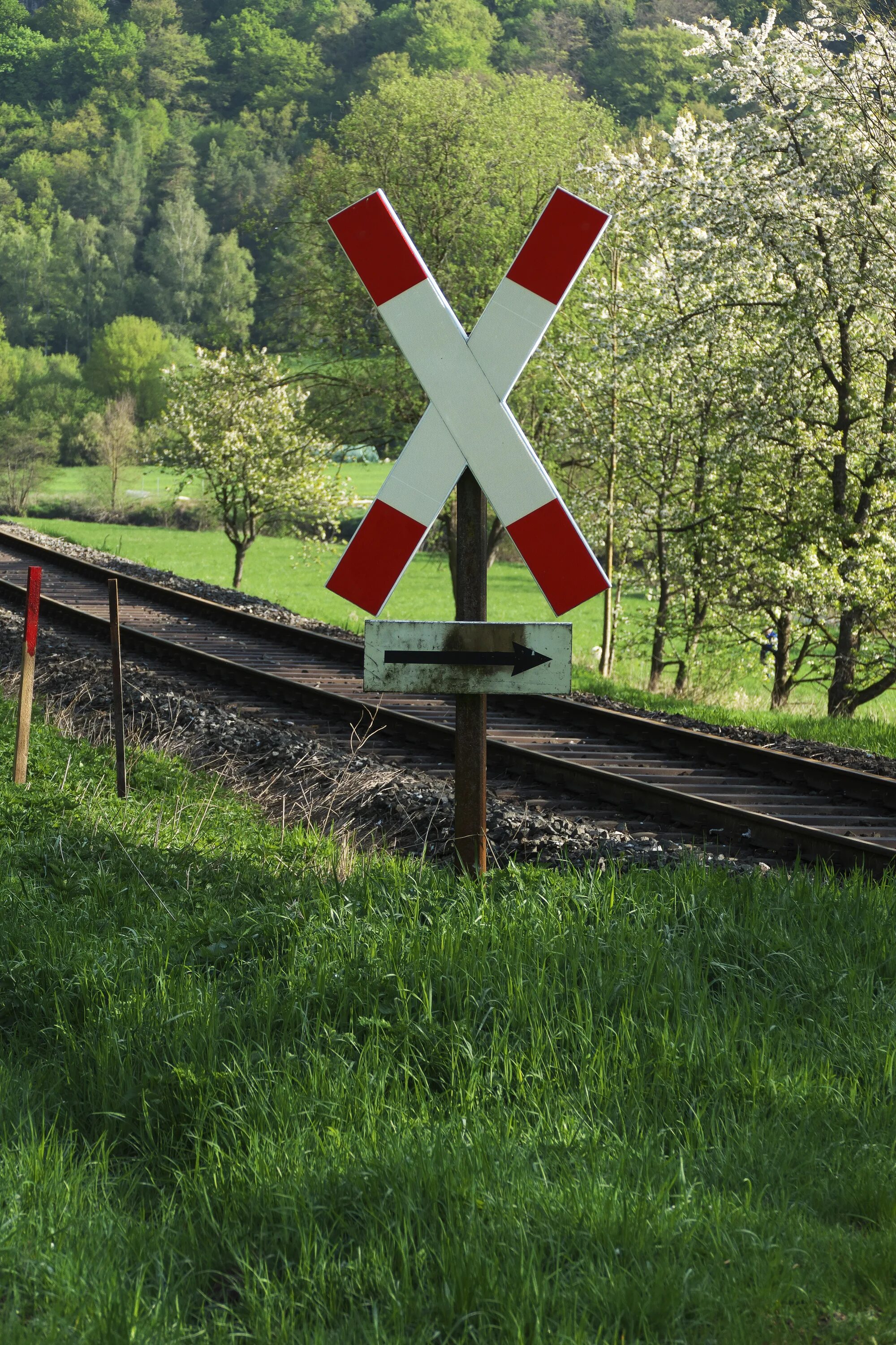 Level crossing. Железнодорожный переезд. Железнодорожные знаки. Желенодорожныйпереезд. ЖД переезд.